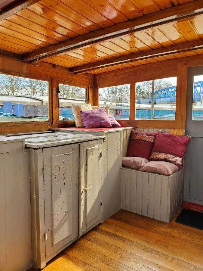 Peniche "Louise Michel" Sejournez Dans L'Appartement Du Capitaine, Offrez Vous Une Experience Inoubliable Au Fil De L'Eau Дуе Екстериор снимка