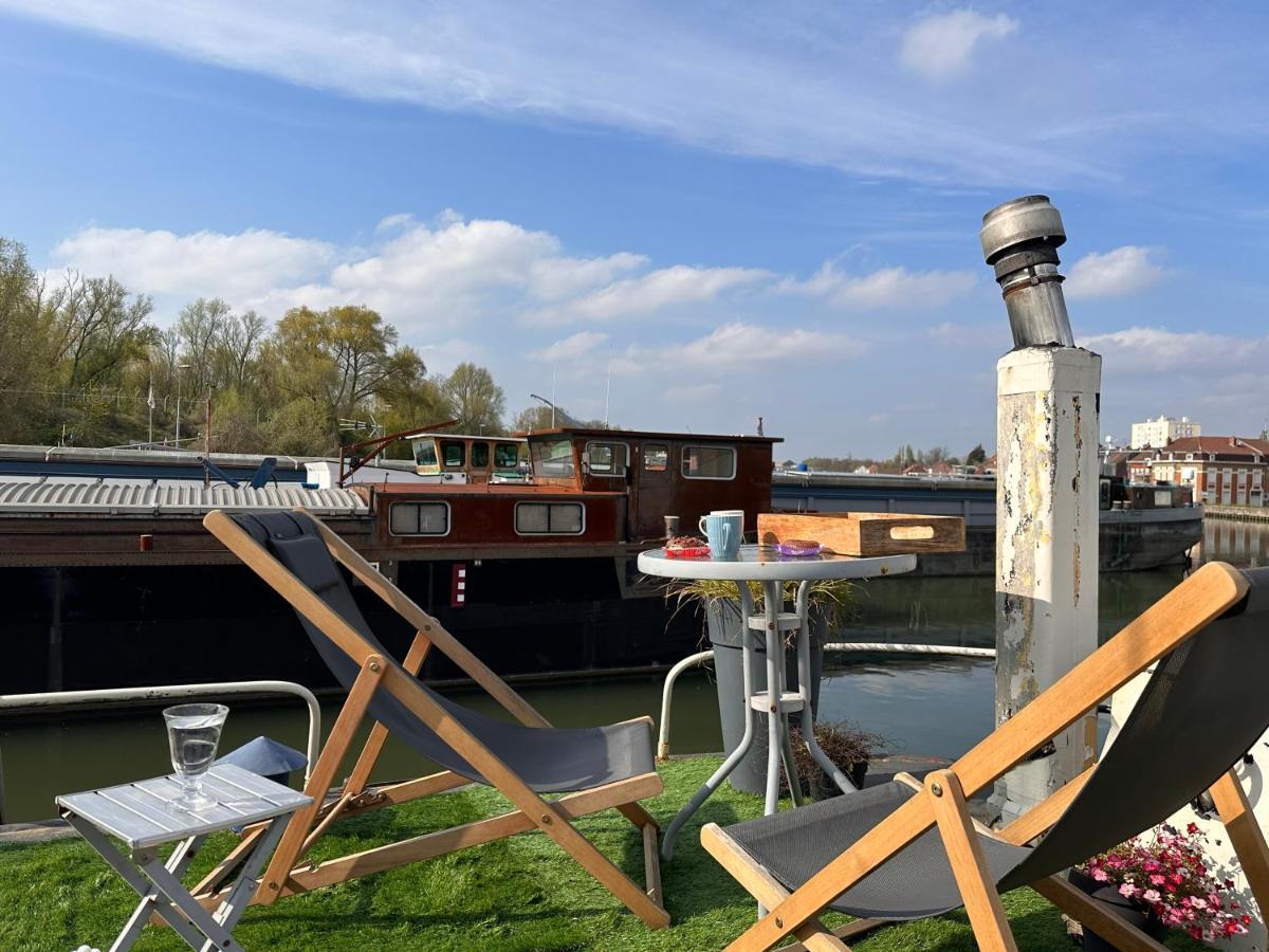 Peniche "Louise Michel" Sejournez Dans L'Appartement Du Capitaine, Offrez Vous Une Experience Inoubliable Au Fil De L'Eau Дуе Екстериор снимка