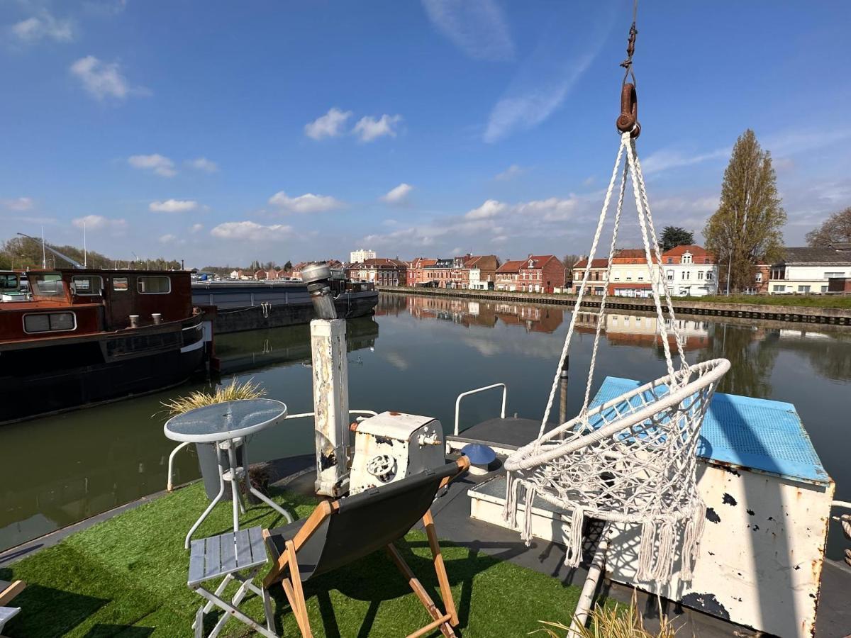 Peniche "Louise Michel" Sejournez Dans L'Appartement Du Capitaine, Offrez Vous Une Experience Inoubliable Au Fil De L'Eau Дуе Екстериор снимка